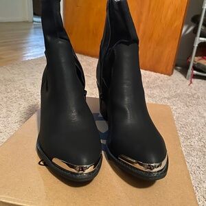 Dirty laundry boots